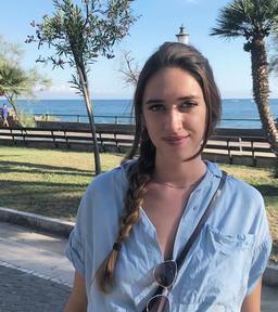 Nina Chamlou headshot